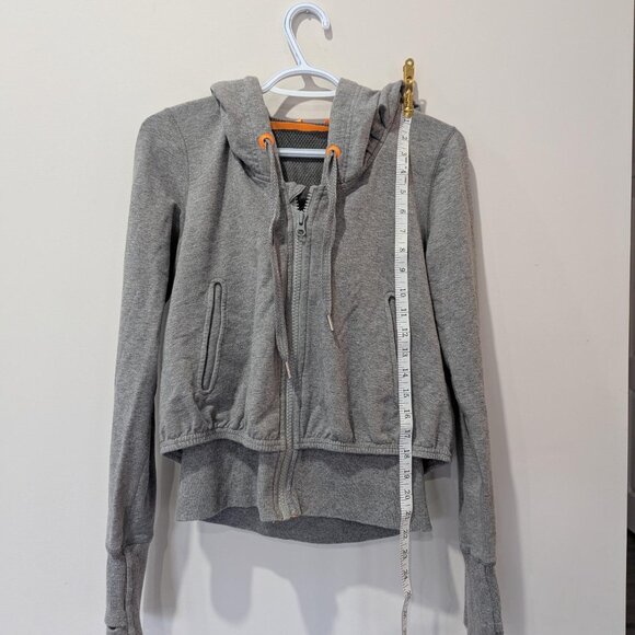 Lululemon Grey Catch A Breath Oversized Hoodie Athleisure Women's 6 Crop Yoga - Picture 8 of 9